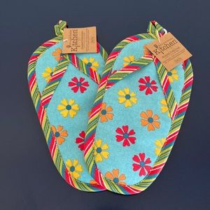 Pot holders- decorative sandals